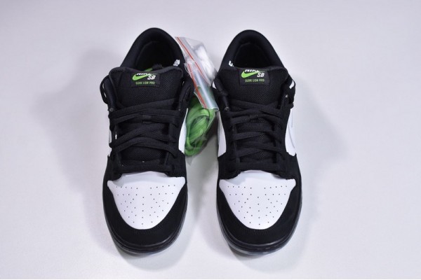 Staple x Nike Dunk SB Low Pro OG QS "Panda Pigeon" Black White BV1310-013